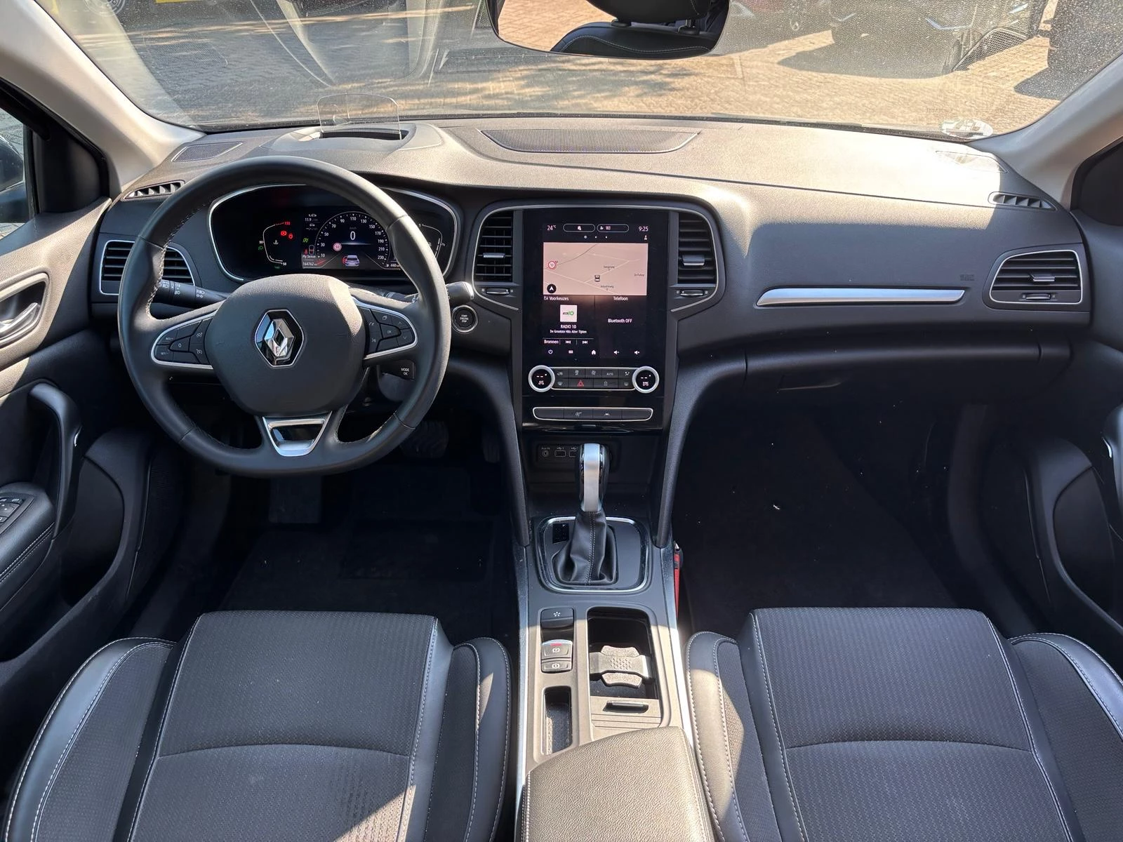 Renault Mégane Estate 2022 - 1.3 TCe Intens AUTOMAAT imagem 3