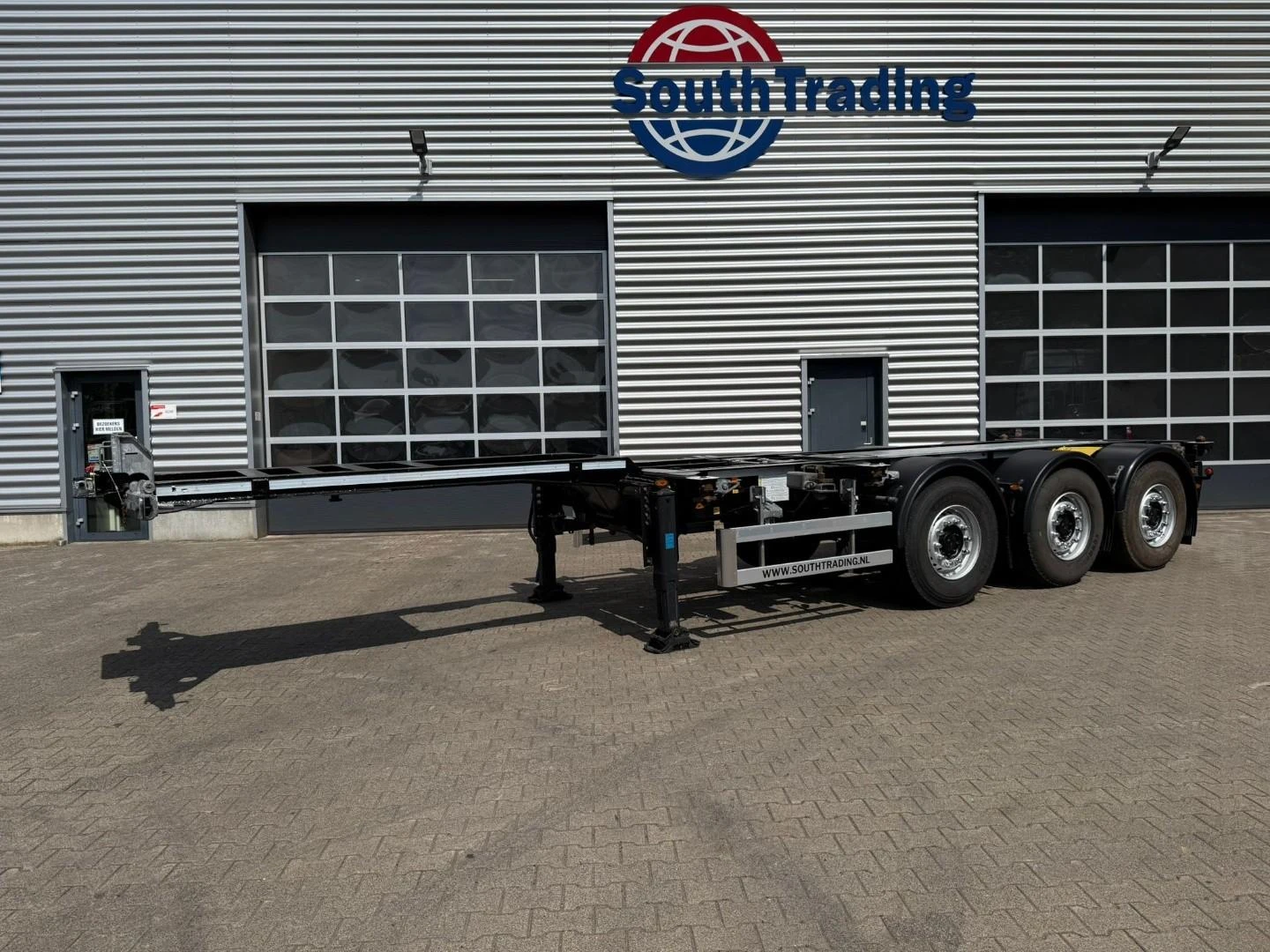 Renders F08FJ3HWSA 2020 image 1
