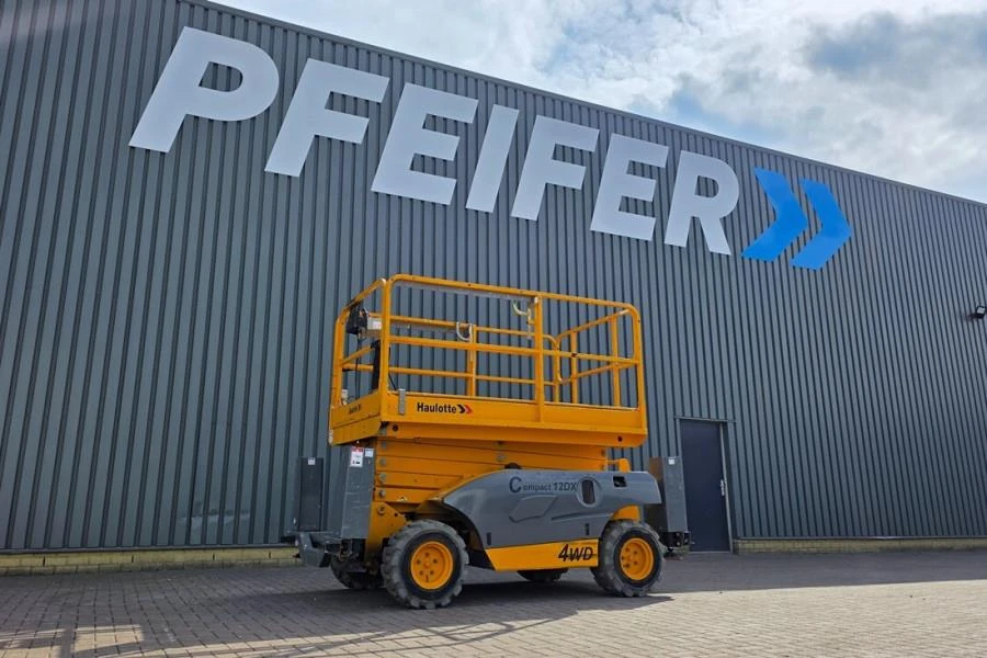 Haulotte 2018 - Compact 12DX Diesel, 4x4 Drive, 12m Working Height immagine 1