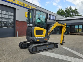 New Holland 2023 - E25D minikraan afbeelding 3 miniatuur
