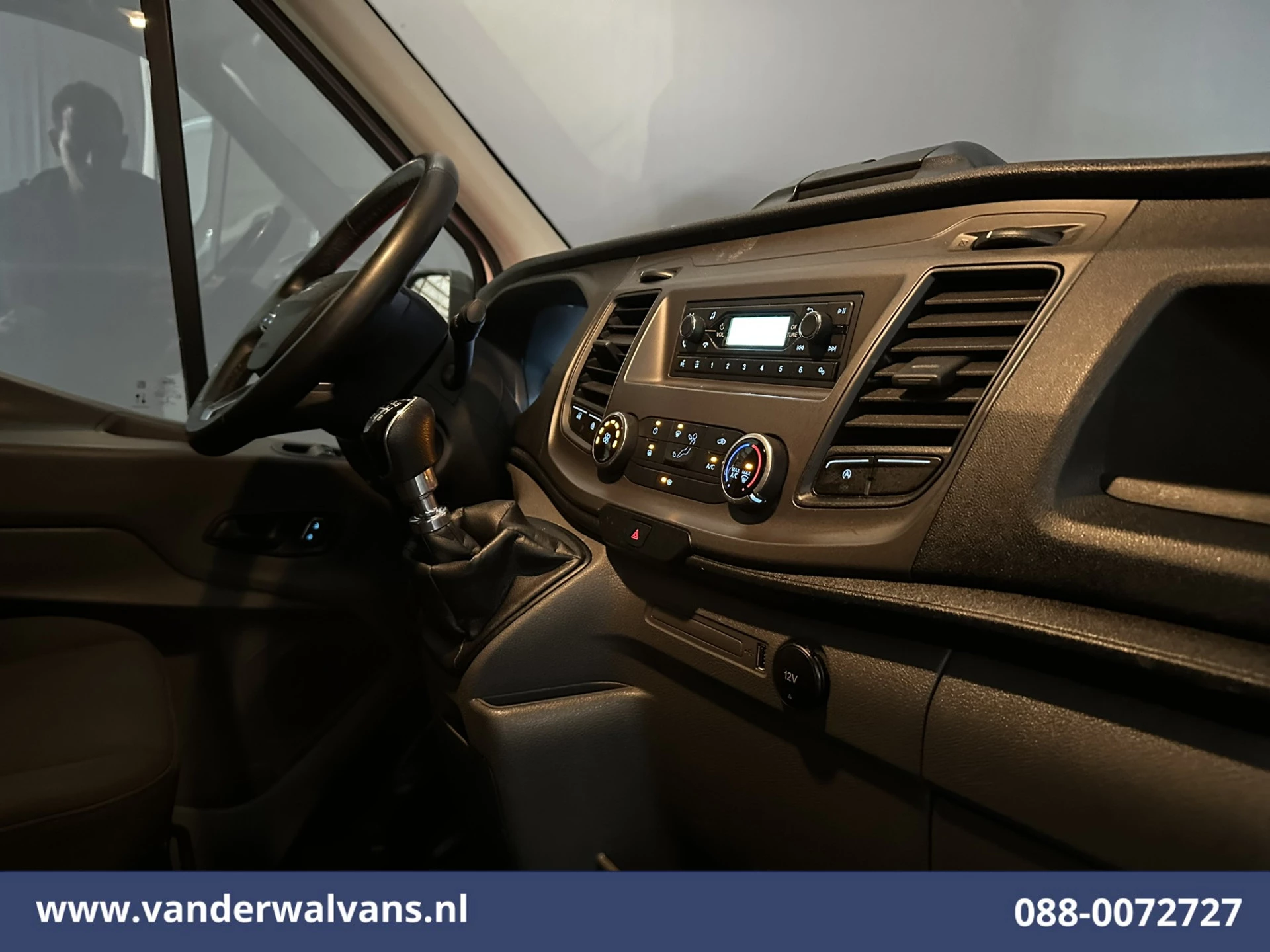 Ford Transit 2022 - 2.0 TDCI 130pk Bakwagen Laadklep Euro6 Airco | 1040kg laadvermogen | Cruisecontrol | Verwarmde voorruit imagen 13