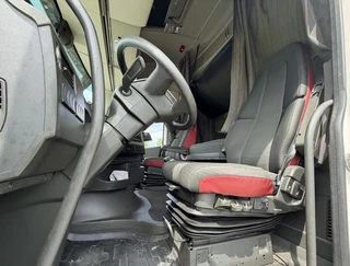 Volvo FH 2016 - 13.460 EURO 6 ONLY 766.000 KM FULL SPOILER 2X TANKS HOLLAND-TRUCK imagen 7