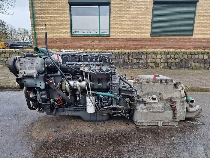Cummins ISB6.7 EV225B 2010 image 1