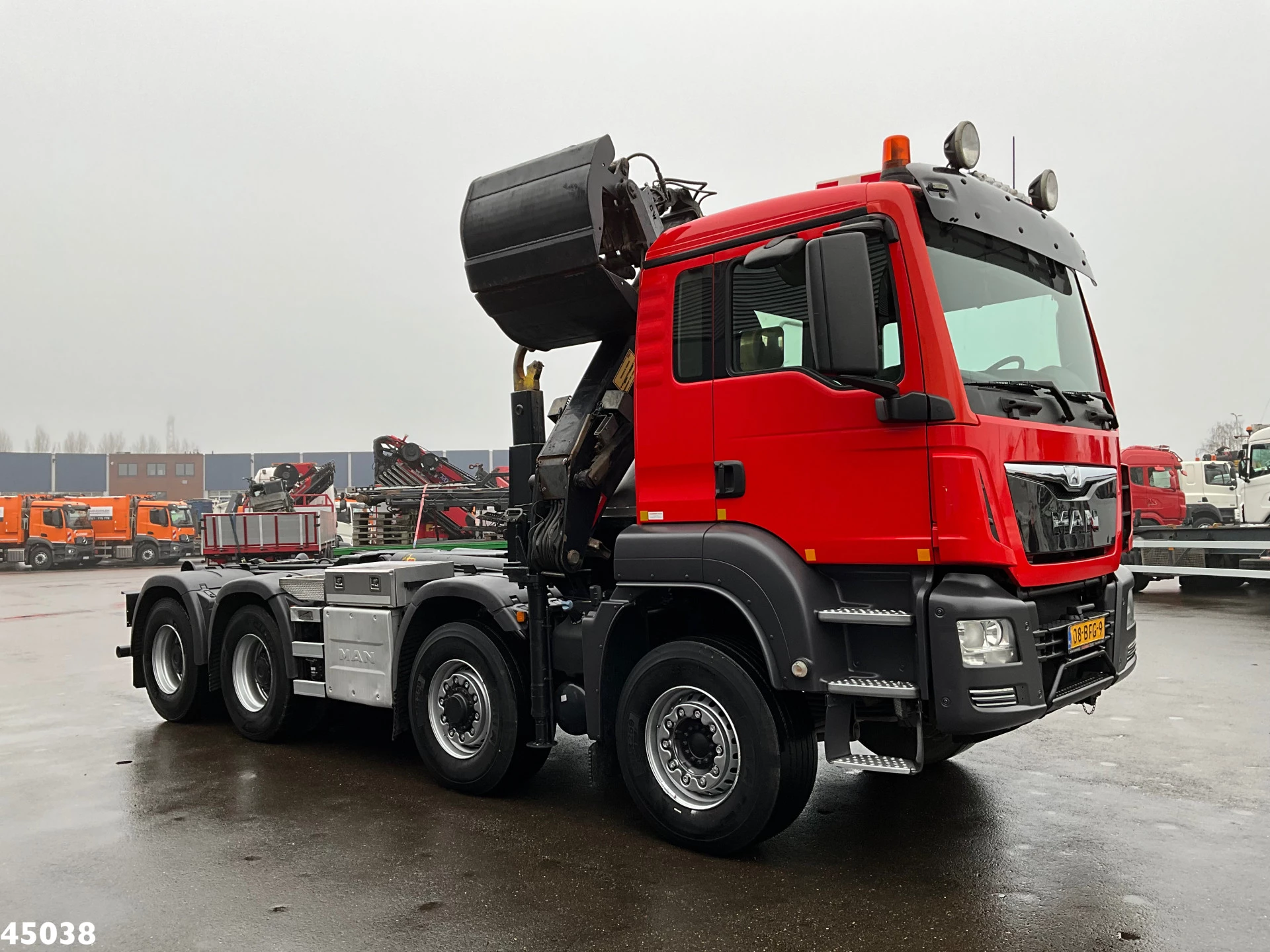 MAN TGS 2014 - 35.400 8x6 Euro 6 HMF 16 Tonmeter Z-kraan obrázek 3