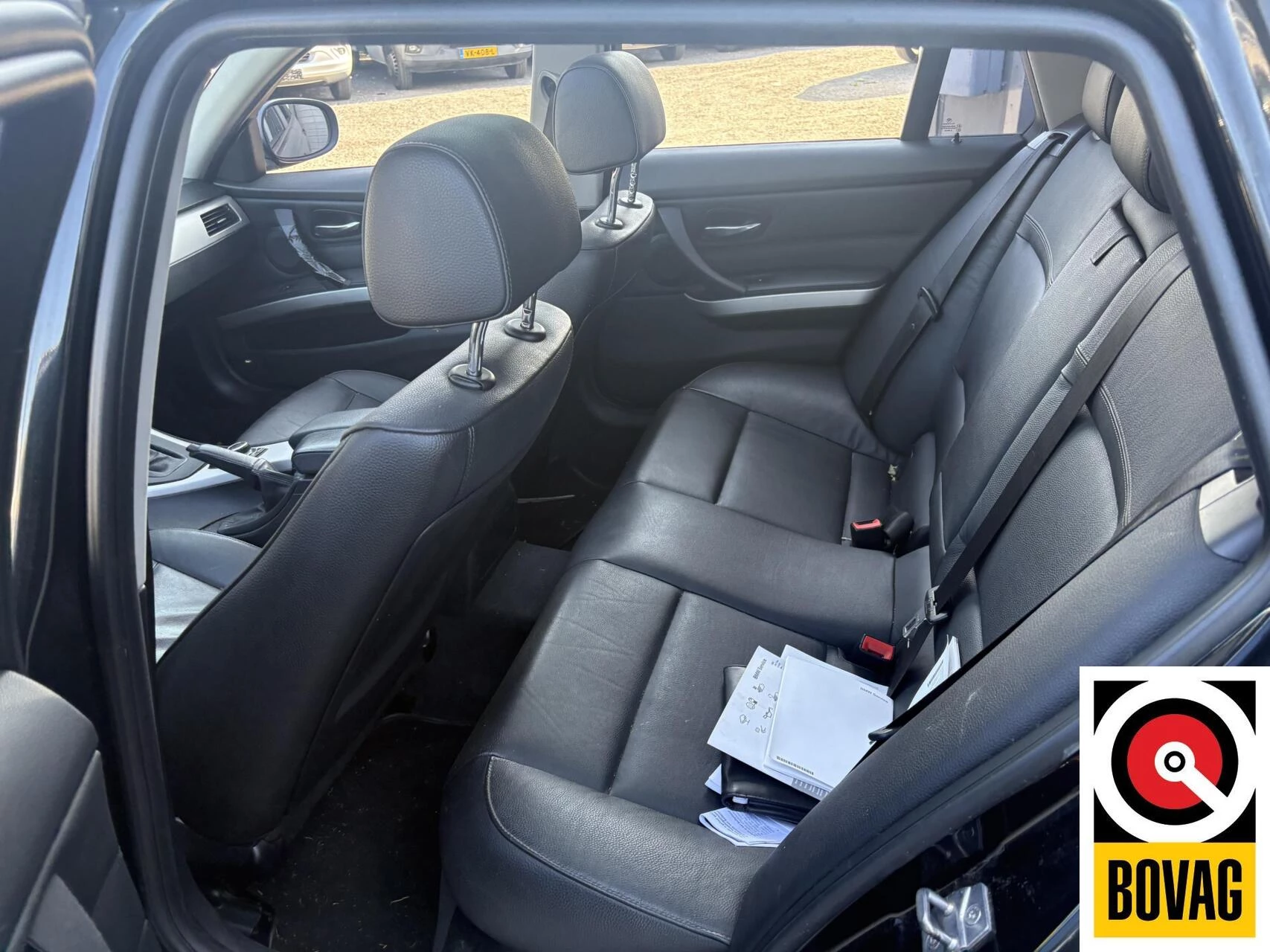 BMW 3 Series 2010 - Touring 320i High Executive auto loop op 3 cilinder. Bild 17
