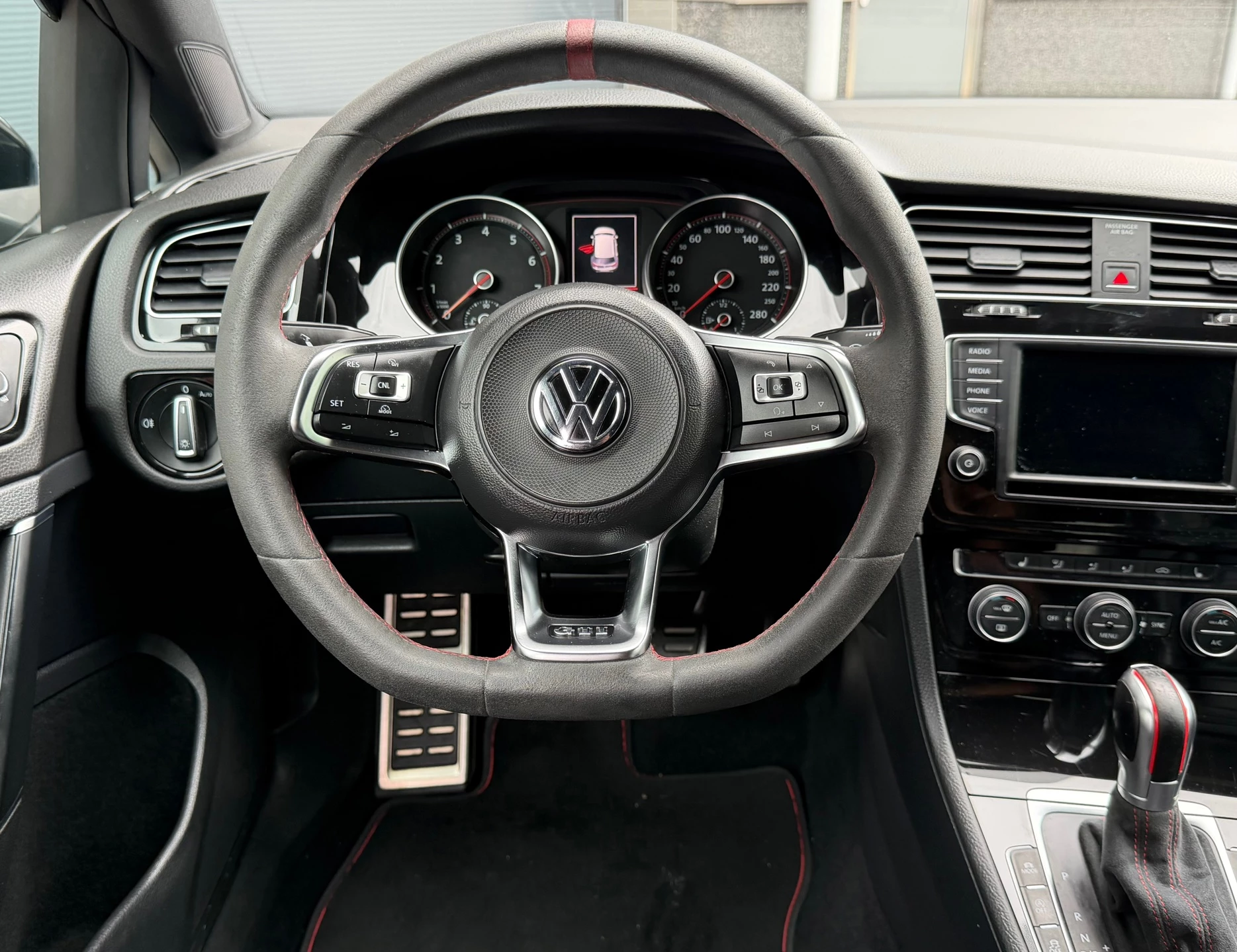 Volkswagen Golf 2017 - 2.0 TSI GTI Clubsport bj.2017 Navi|DSG|Leder|LED. image 14