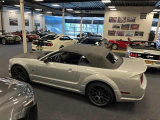 Ford Mustang 2006 - Convertible 4.6i V8 GT 335PK Roush Limited Nr. 05-2218 zdjecie 17