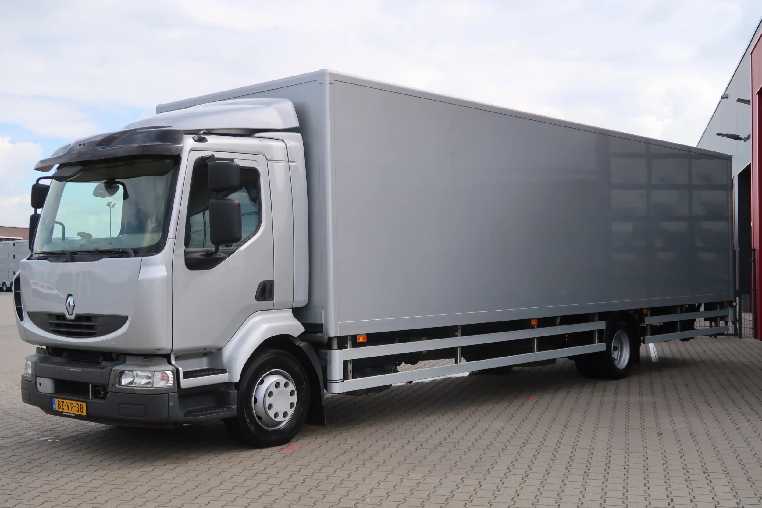 Renault Midlum 2012 - Hogedruk Reinigingstruck Cleaning truck 5x Yanmar Motor image 5