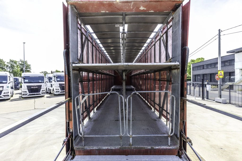 Lecitrailer 2012 - CUELLO CISNE 3E-RD+DOUBLE ETAGE+DHOLLANDIA 2TON afbeelding 16