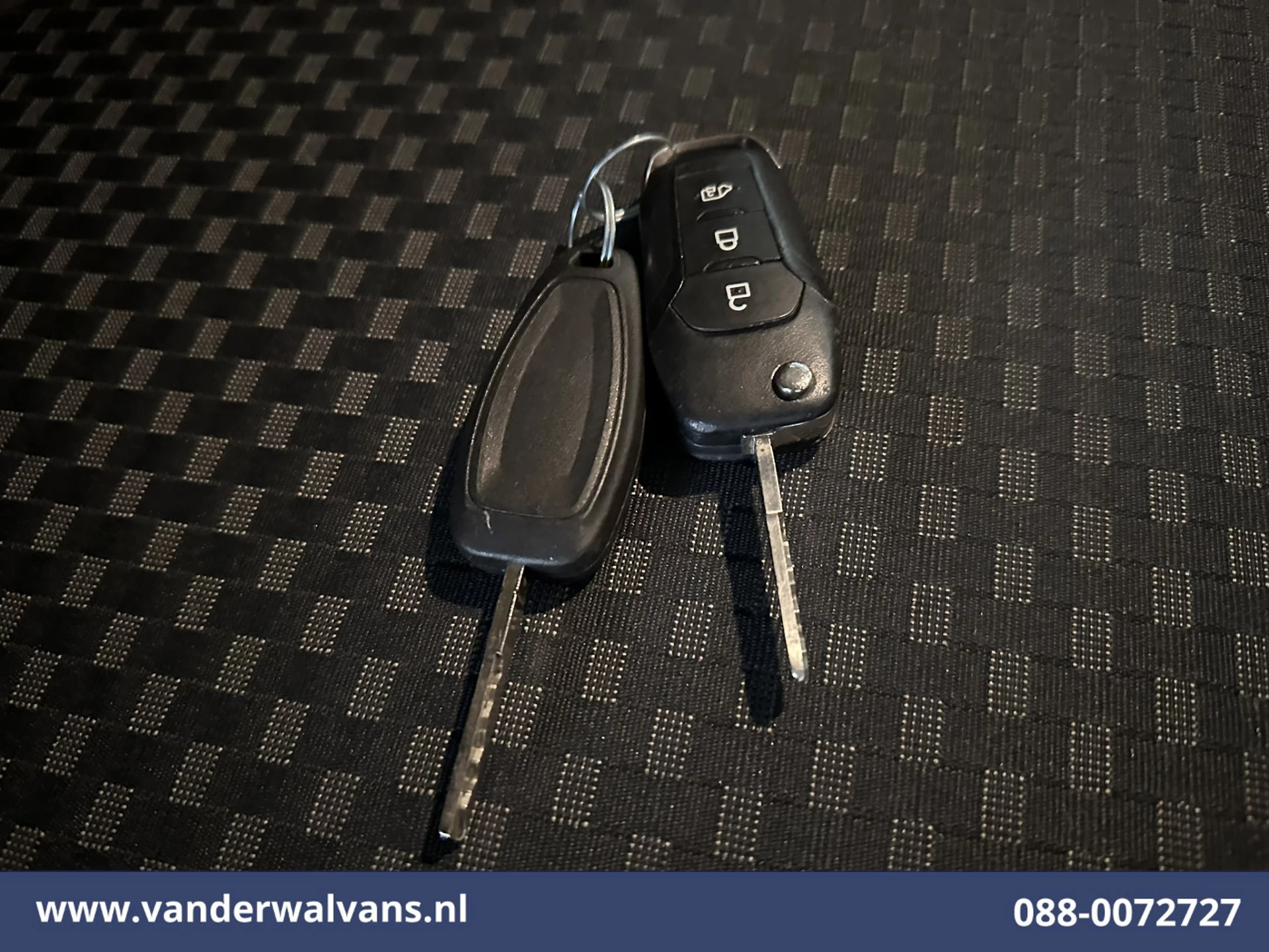 Ford Transit Connect 2021 - 1.5 EcoBlue 100pk L2H1 Euro6 Airco | Camera | Navigatie | Trekhaak | LM velgen image 19