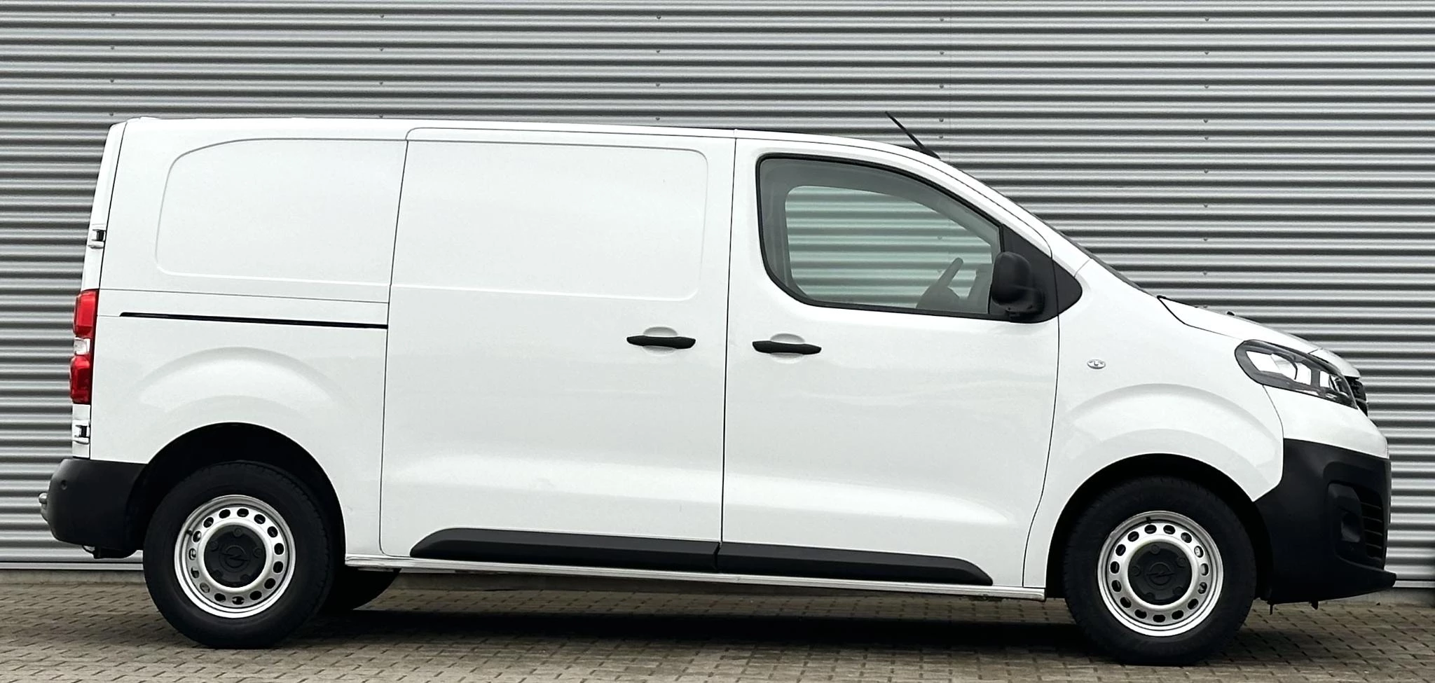 Opel Vivaro 2022 - 2.0 CDTI L2H1 Edition Trekhaak|navi|cruise afbeelding 6