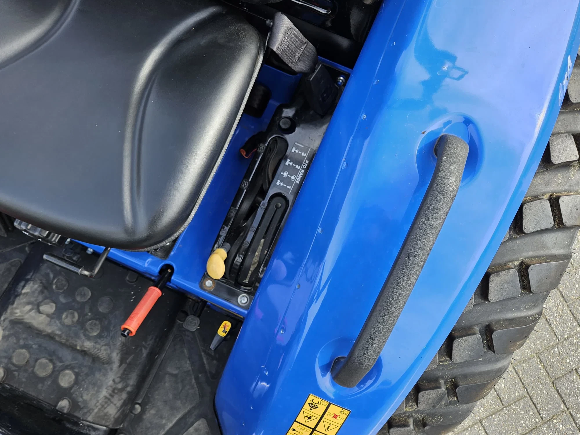 New Holland 2019 - Boomer 50 hydrostaat obrázek 24