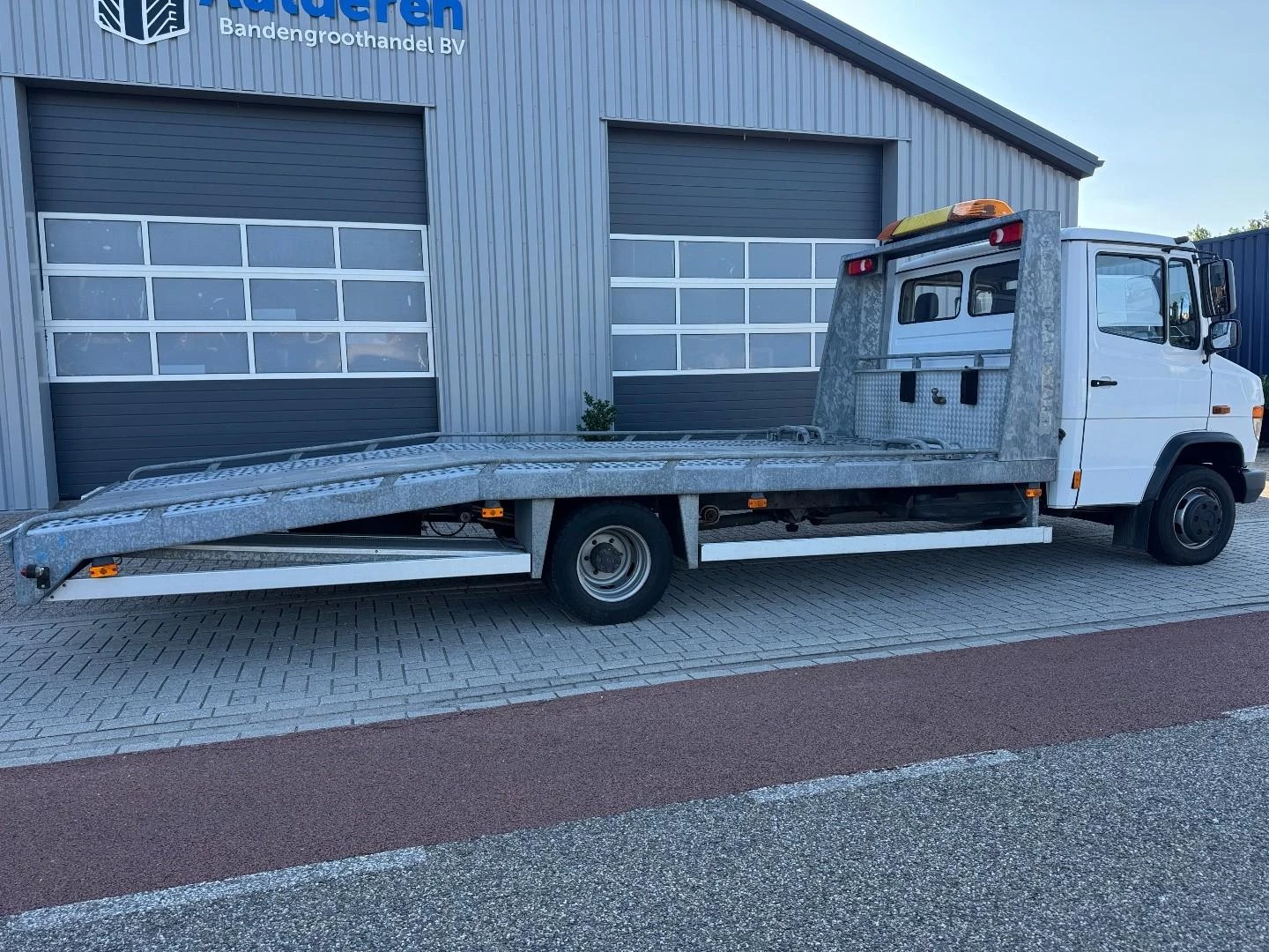 Mercedes-Benz Vario 614, Tijhof Galvaniced Car transporter 2010 imagen 4