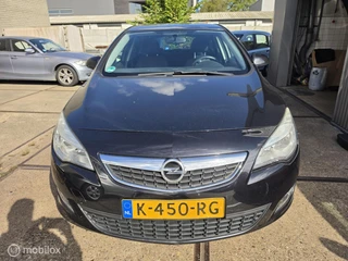 Opel Astra 2011 - 1.4 Turbo Edition image 2 thumbnail