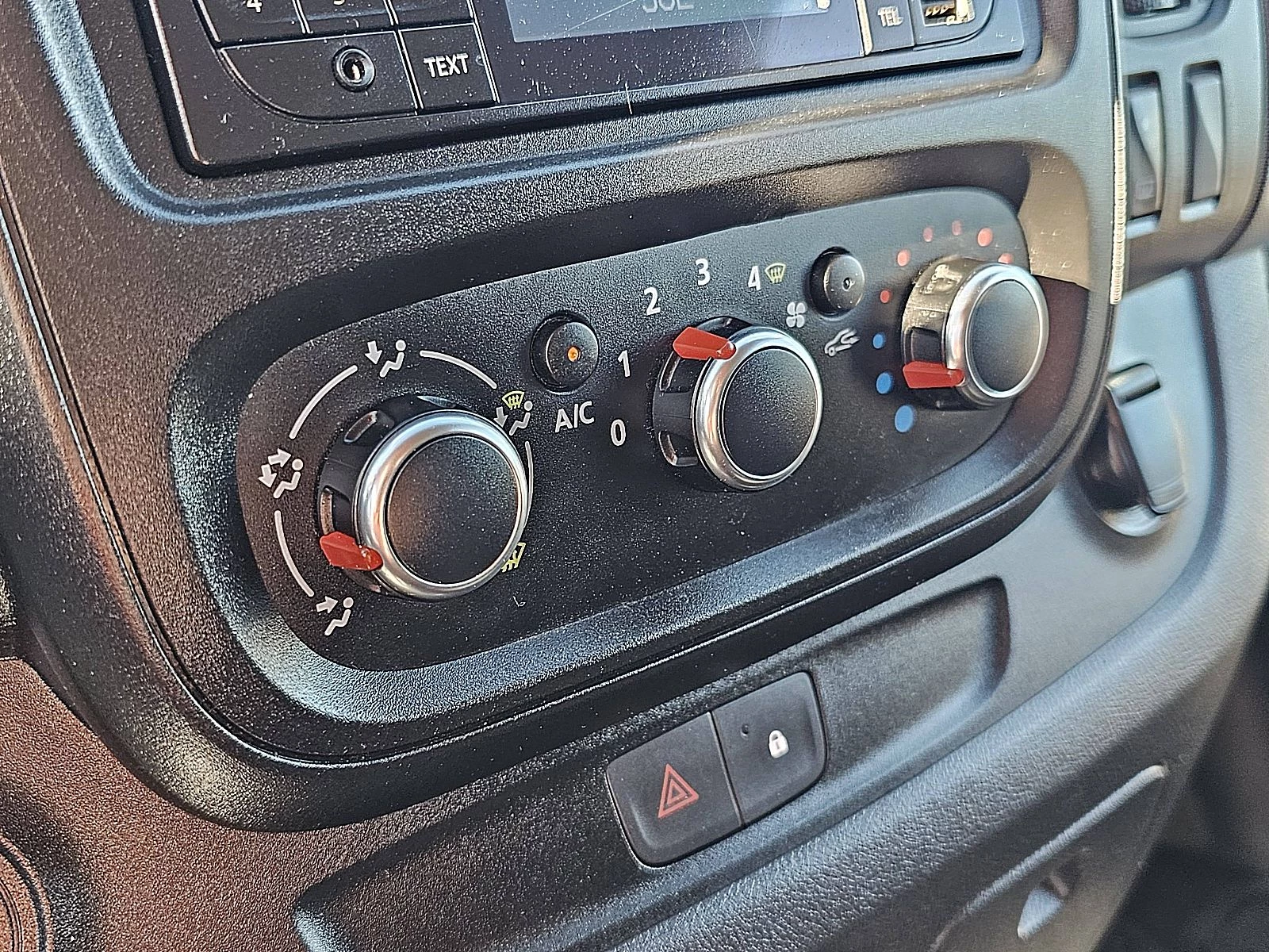 Nissan NV300 2022 obrázek 11