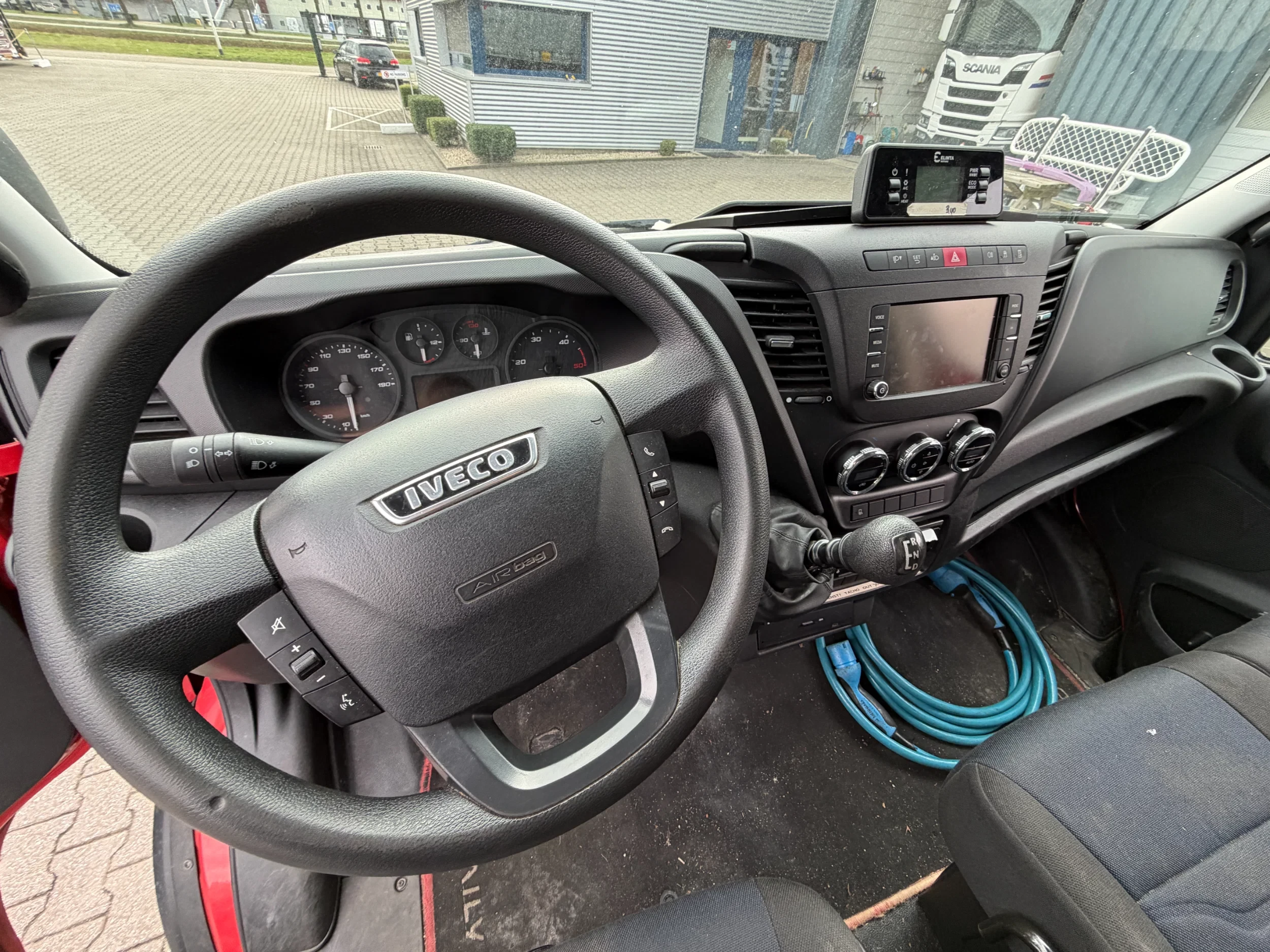 Iveco Daily 2017 - 70 150 Volledig Elektrisch/DEFECT! Gesloten Opbouw + Laadklep obrázek 15