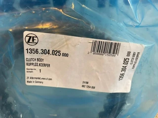 DAF - 1356.304.025 SHIFTING RING DAF 1833892 IVECO 42562890 RENAULT 7421388226 MAN 81.32425-0186 afbeelding 2 miniatuur