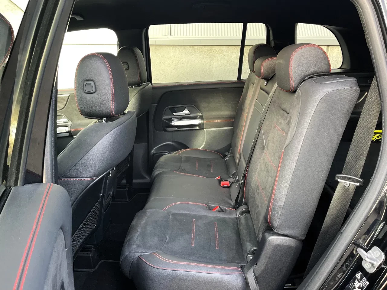 Mercedes-Benz GLB 2024 - 180*AMG-line*Nightpakket*7 personen*Navigatie obrázek 8