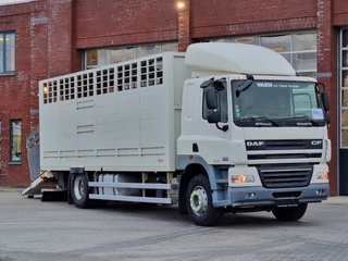 DAF CF 2008 - 85.410 4x2 - Livestock 1 deck 24.53M2 - Full air - Manual gearbox te koop