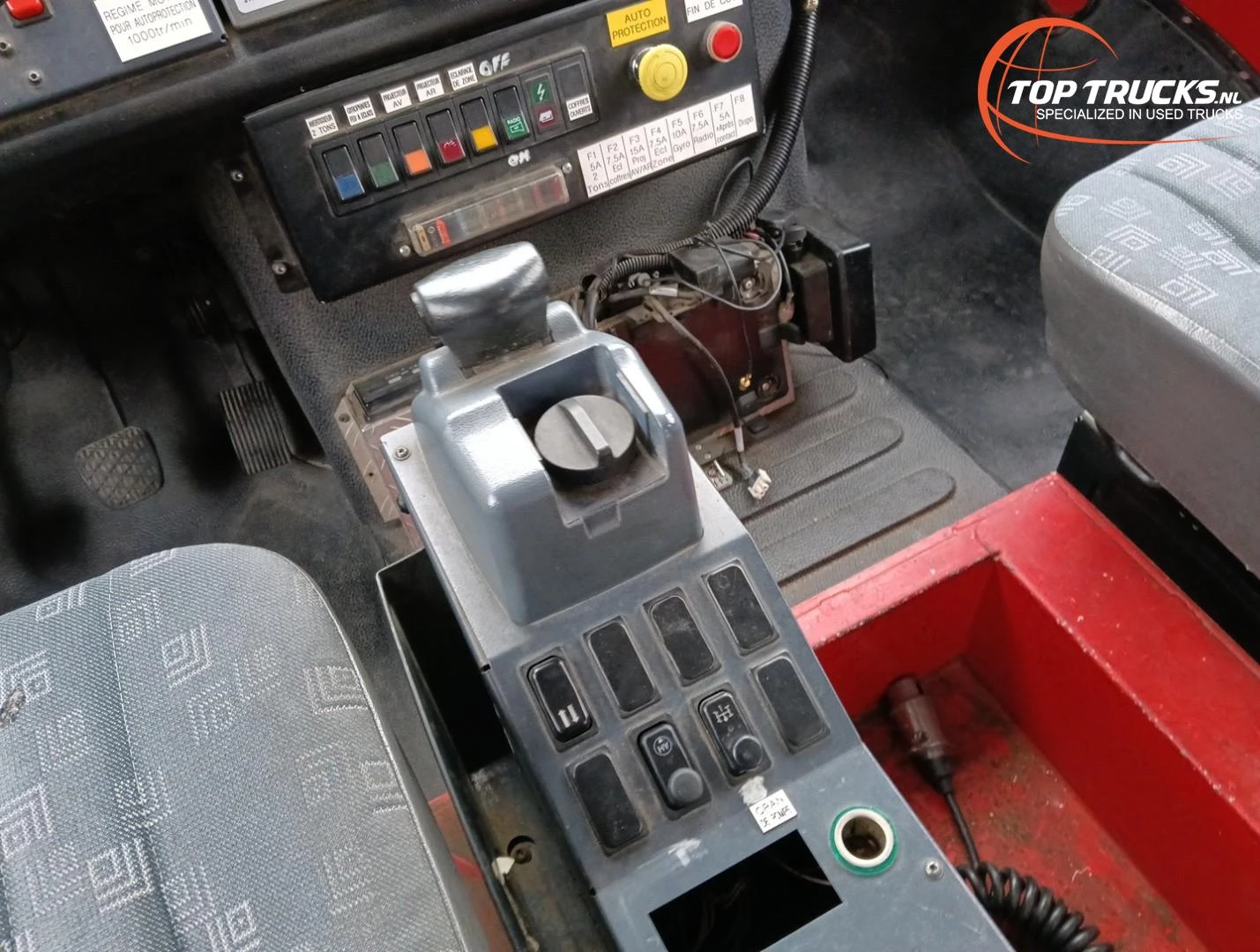 Mercedes-Benz Unimog U 5000 2005 immagine 10