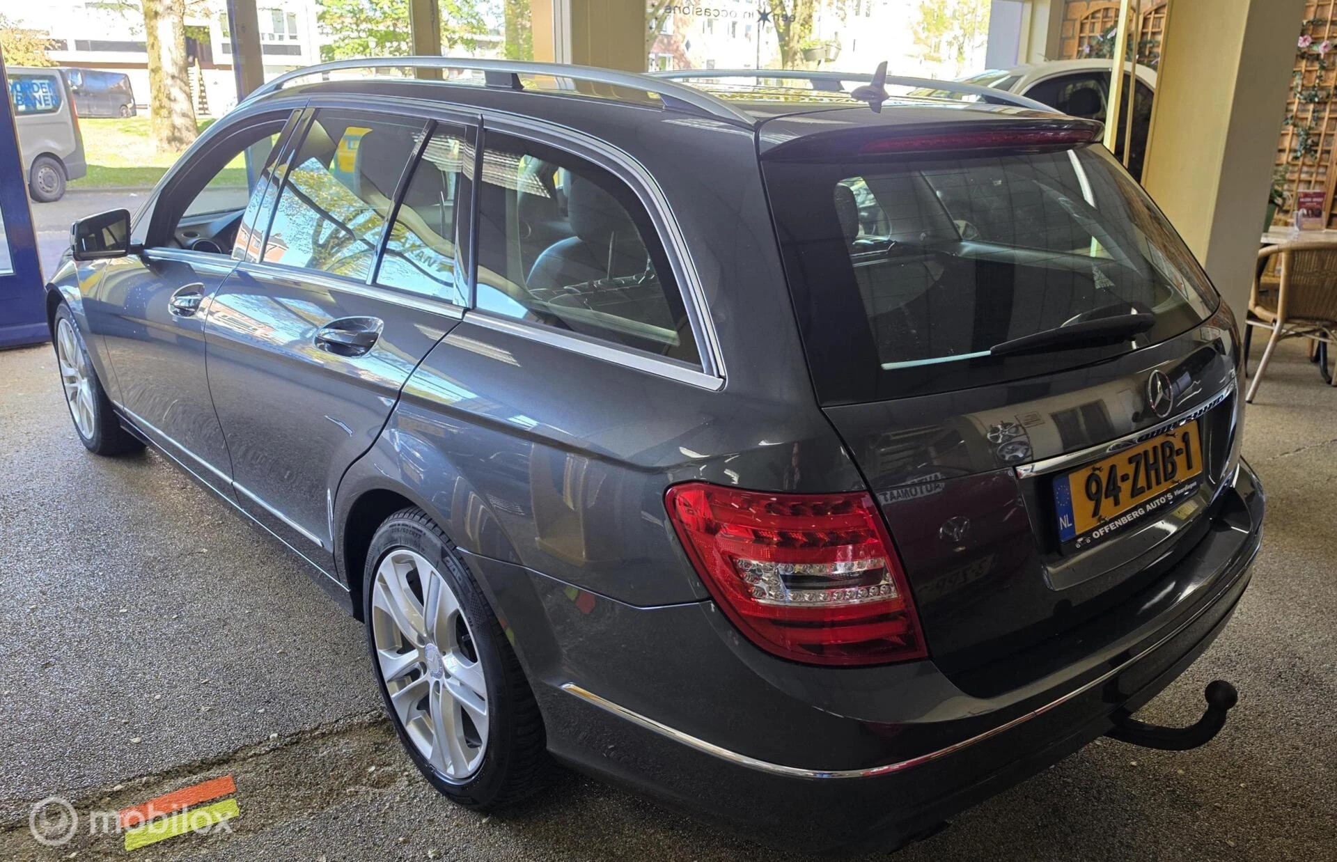 Mercedes-Benz C-Class 2012 - Estate 180 Business Class Avantgarde image 4