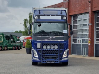 Volvo FH 2019 - 13.460 6X2 - full air - WB600 - Leather seats - side opening изображение 2 миниатюра