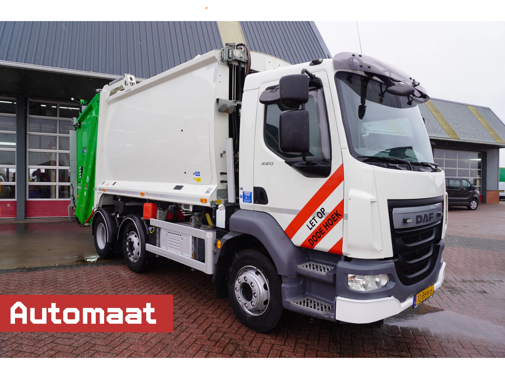 DAF LF 220 FAG 2016 - Terberg Vuilniswagen achterlader Euro6 obrázek 1
