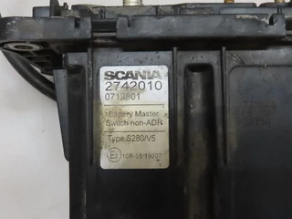 Scania N/A - 2742010 Accu hoofdschakelaar afbeelding 2