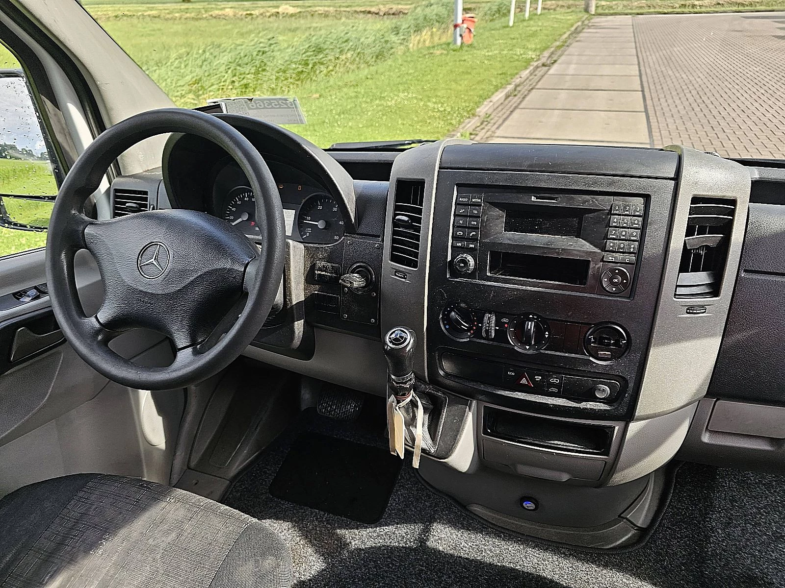 Mercedes-Benz Sprinter 2014 - 310 image 8