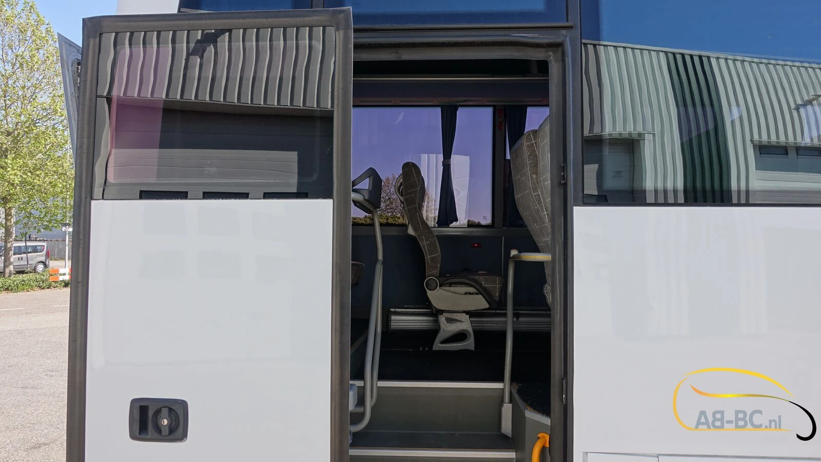 Isuzu Turquoise 30 seats EURO 6 2016 afbeelding 29