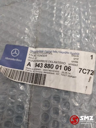 Mercedes-Benz N/A - Occ spatbord vooraan Mercedes Econic 1828 A9438800 immagine 3
