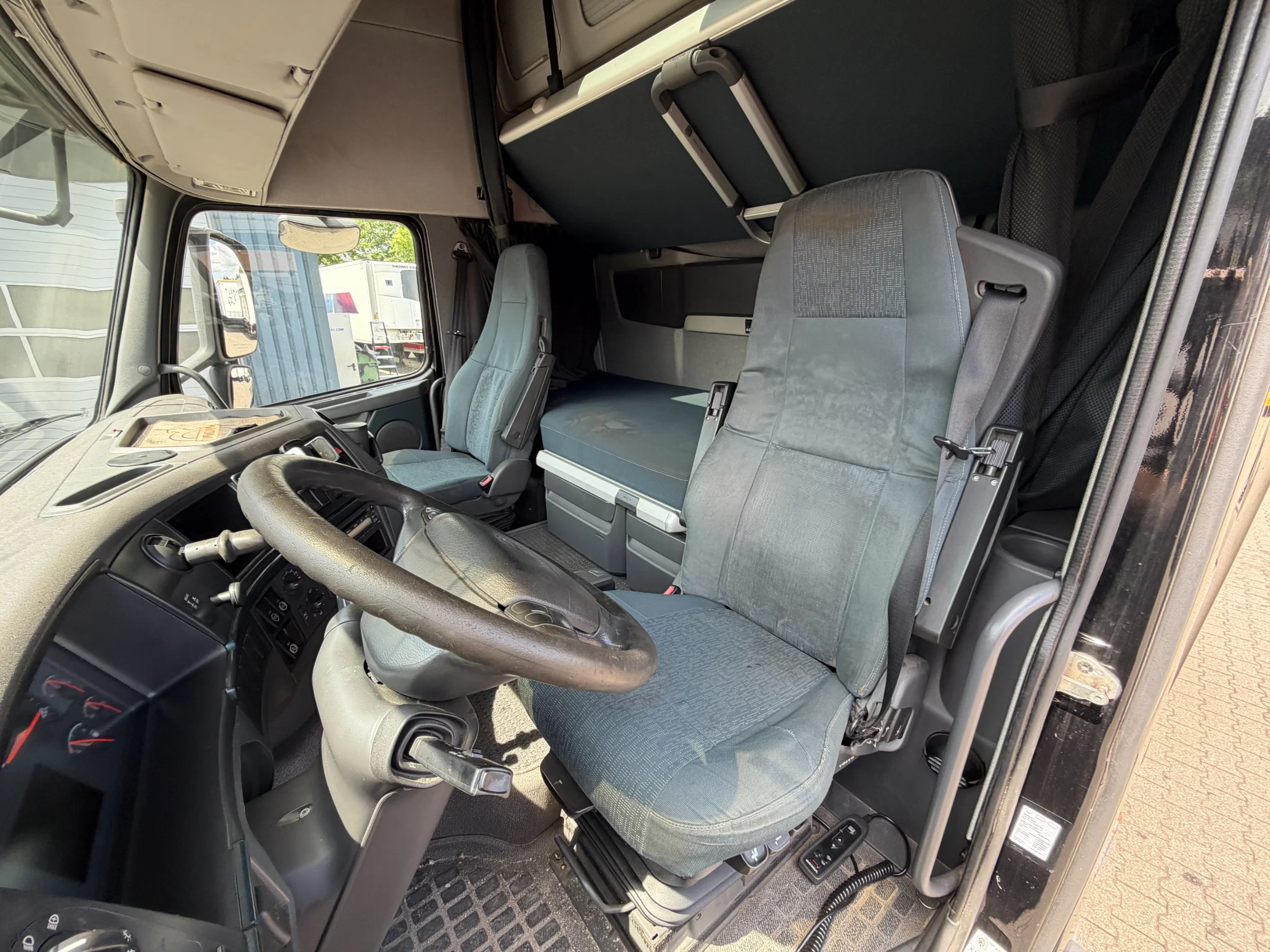 Volvo FH 2012 - 460 Globe XL *748 TKM* Euro 5 EEV 2 Tank afbeelding 14