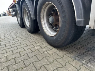 Pacton Oplegger 2020 - platte met twist locks voor 1x40FT / 2x20FT /1x20FT centraal / 1x30FT / alu zijborden / NL trailer / APK 12-2026 bild 20