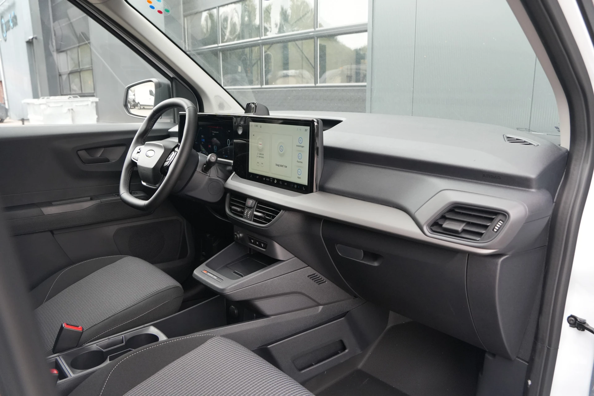 Ford E-Transit Courier 2026 - Trend 46 kWh 136pk - Stoel/Stuurverwarming - Camera - Cruise - Carplay/Android - Rijklaar Bild 39