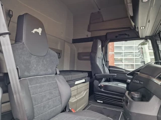 MAN TGX 2026 - 18.520 4x2 - NEW - Show truck - Retarder - Night clima - Full air - Navi - PTO prep zdjecie 18