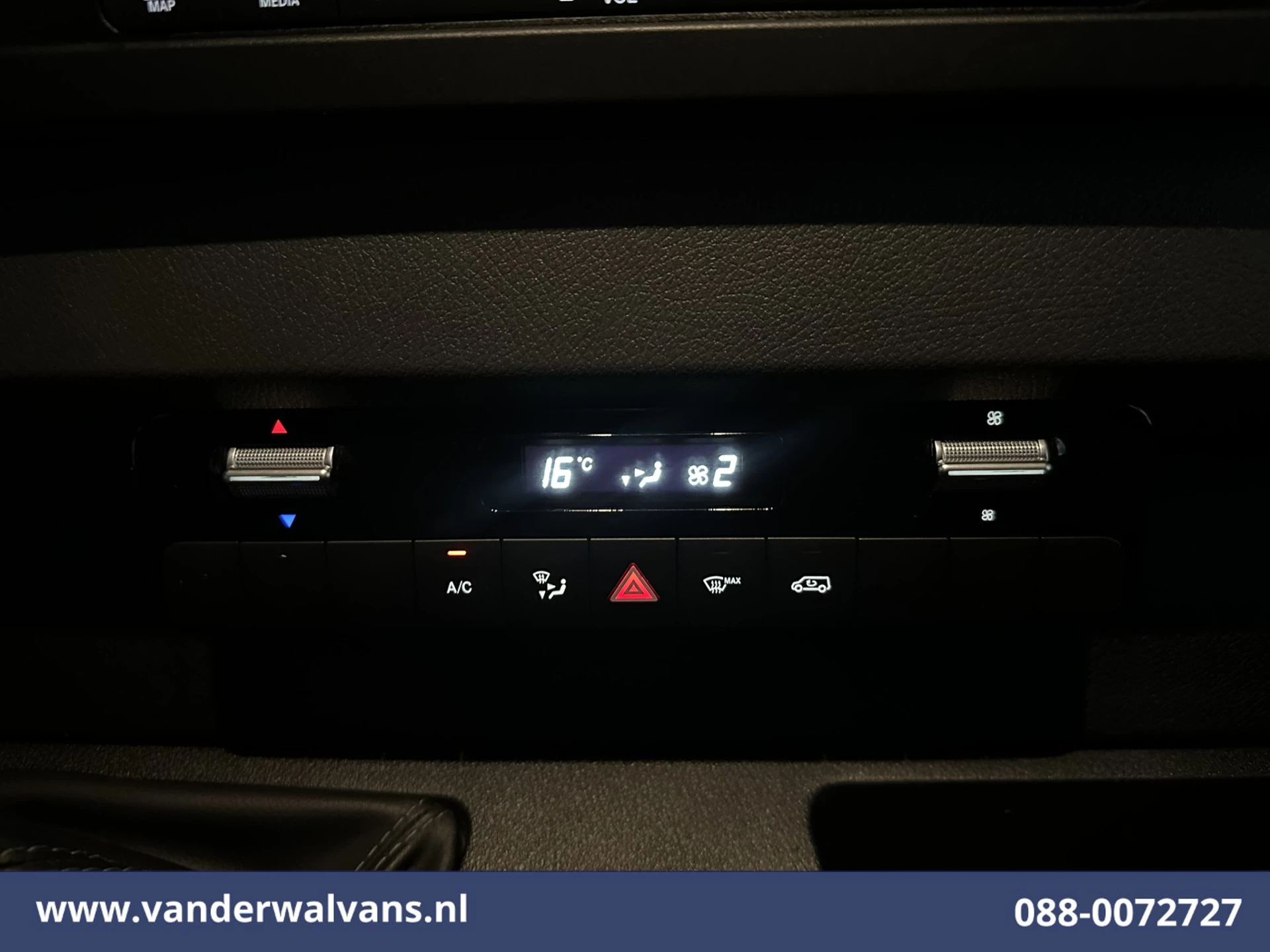 Mercedes-Benz Sprinter 2021 - 317 CDI 170pk L2H1 Euro6 Airco | Camera | Navigatie | Apple Carplay | Cruisecontrol obrázek 9