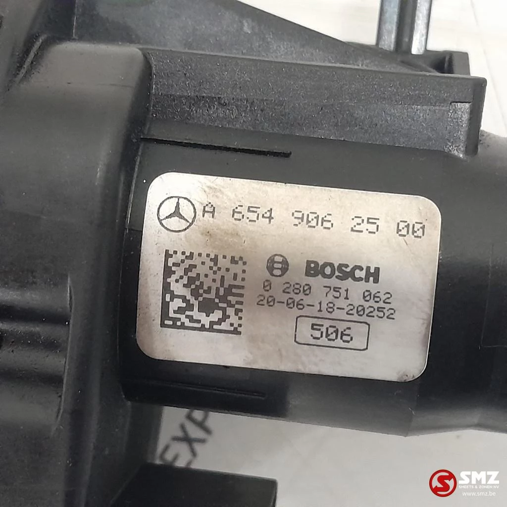 Mercedes-Benz - Occ luchtinlaatspruitstukklep OM654 Mercedes Bild 6