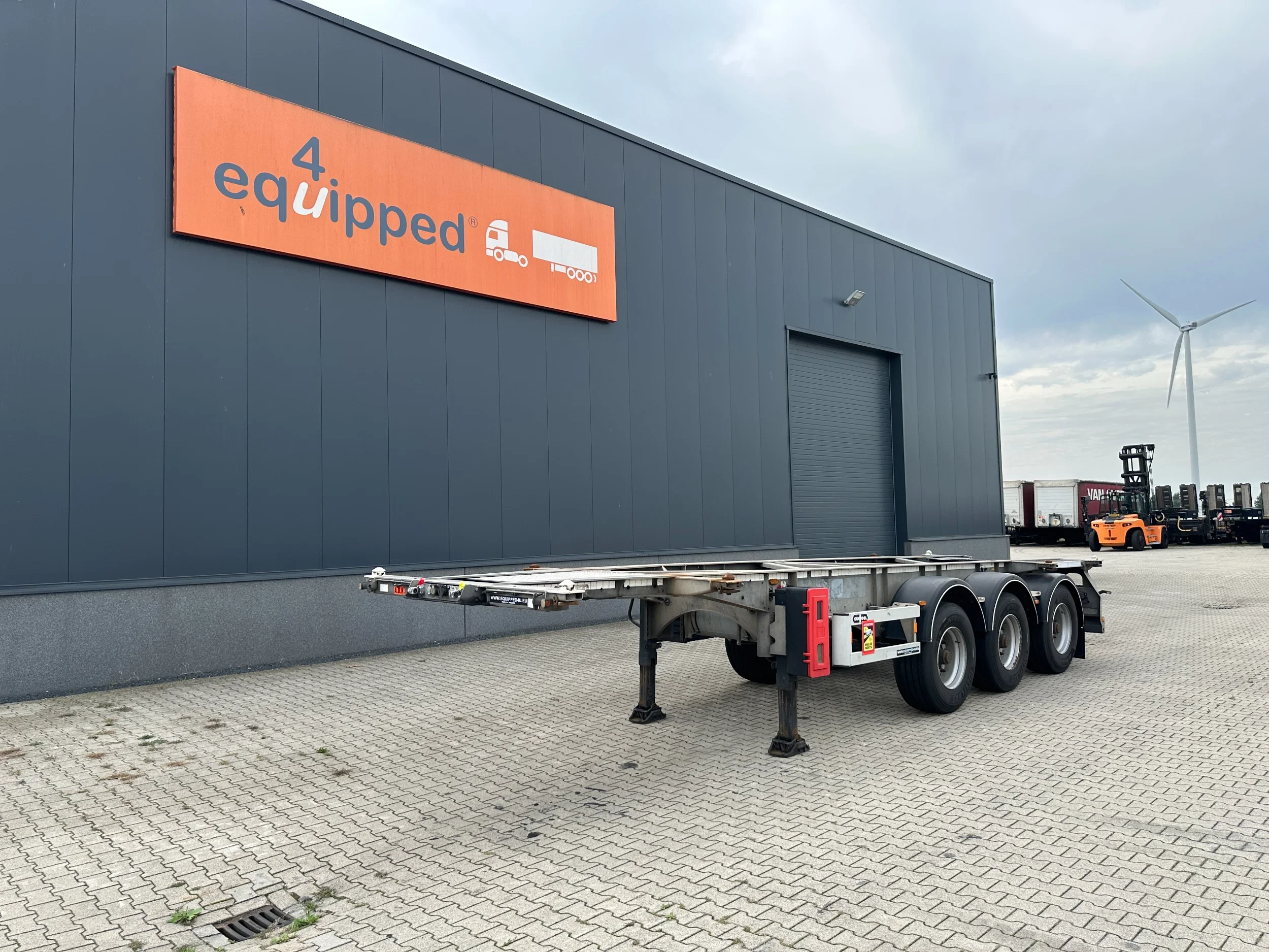 Van Hool 2016 - 20FT/30FT ADR CHASSIS / galvanized / BPW DRUM / ADR / NL-chassis image 1