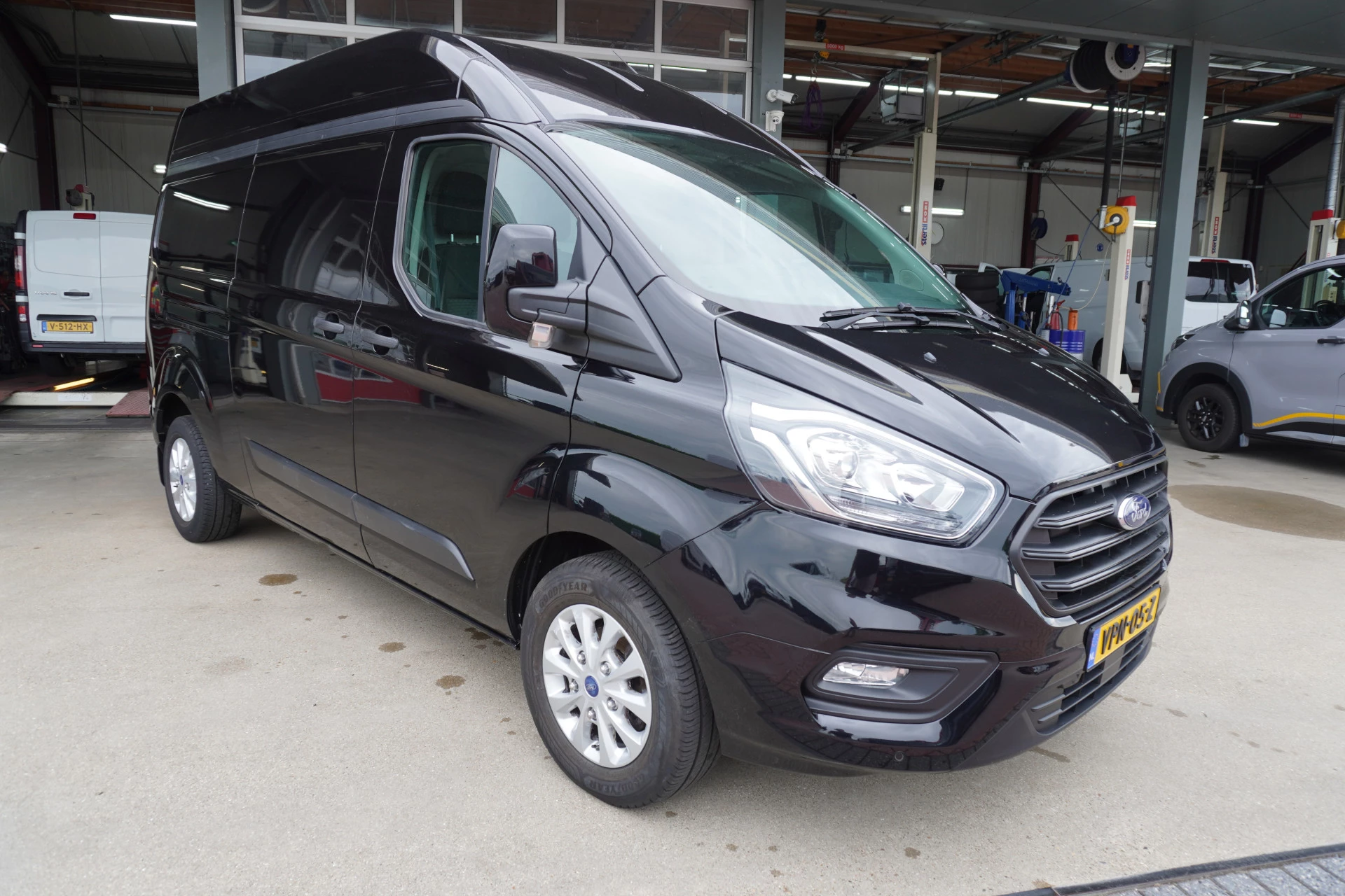 Ford Transit Custom 2022 - 300L 2.0 TDCI 130PK L2H2 Trend afbeelding 1