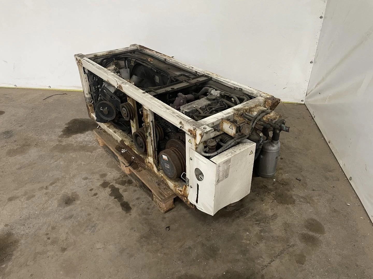 Mitsubishi Diesel condensor-/compressorunit 2011 afbeelding 2