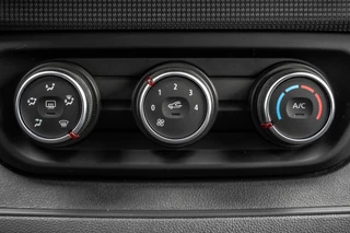 Renault Trafic 2022 - 2.0 dCi 110 L2H1 | 1e Eigenaar | LED | Camera | Cruise | PDC | Airco image 23