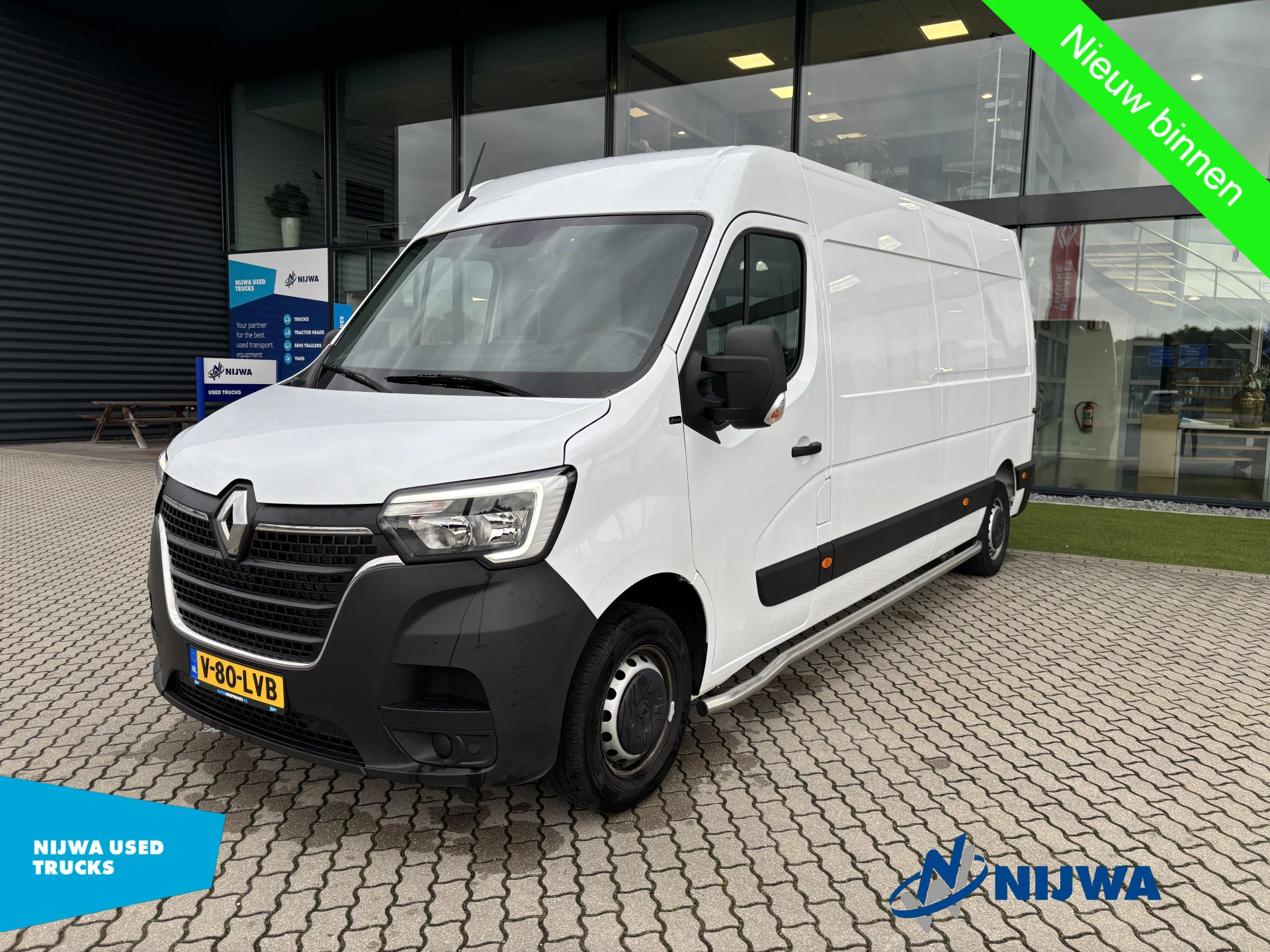 Renault Master 2024 - 135 L3H2 Achteruitrijcamera + PostNL inrichting image 1