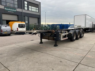 LAG O-3-CC 70 2011 - O-3-CC 01/ Tank Chassis 20-30FT / ADR / BPW + Disc / 1x Lift Axle image 2 thumbnail