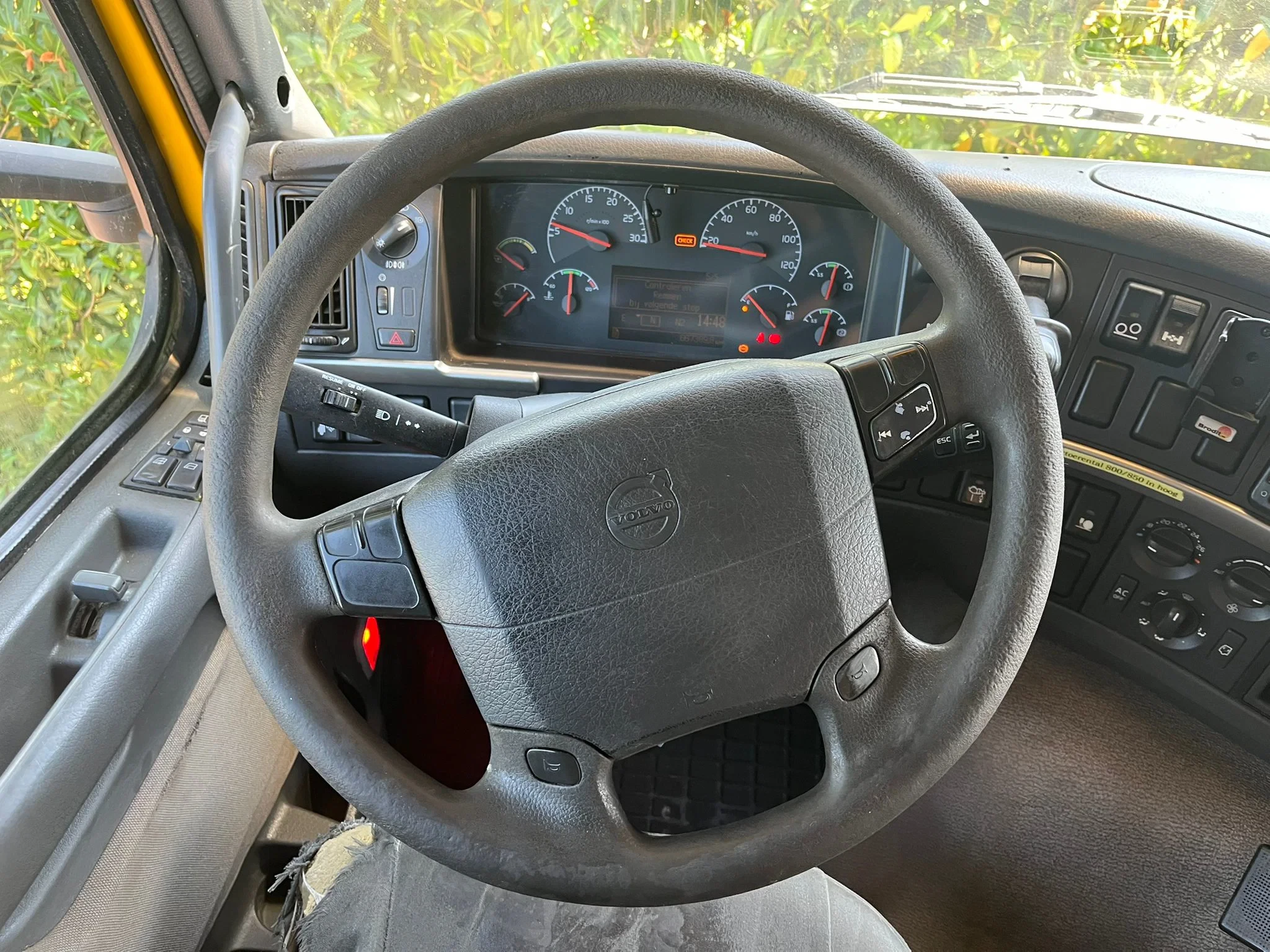 Volvo FM 2005 - 9 6X2R afbeelding 22