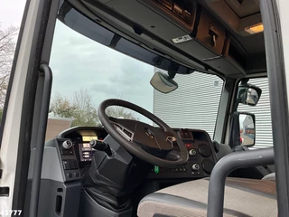 Renault 19 2017 - C 460 Euro 6 8x4 Palfinger Tonmeter laadkraan image 15