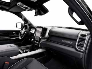 Dodge Ram 1500 2024 - 5.7 V8 4x4 Crew Cab Laramie | BPM VRIJ! | Elektr. treeplanken | Head-up | 360gr camera| Panorama | Trekhaak | LPG| bild 13