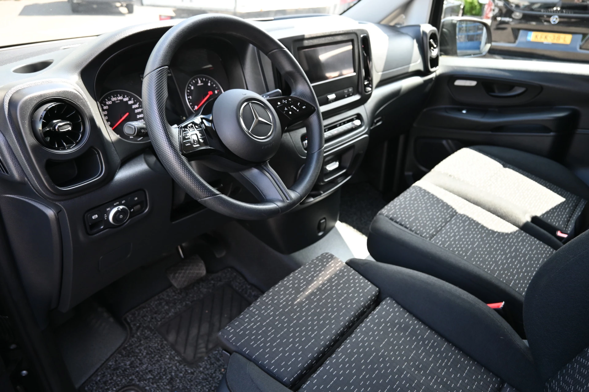 Mercedes-Benz Vito 2024 - 116 CDI L3 DC immagine 5