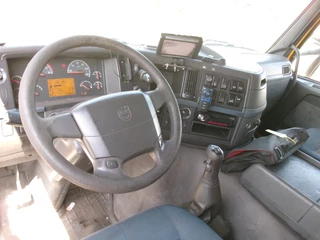 Volvo FM 400 2008 - 8X2 FULL STEEL image 7