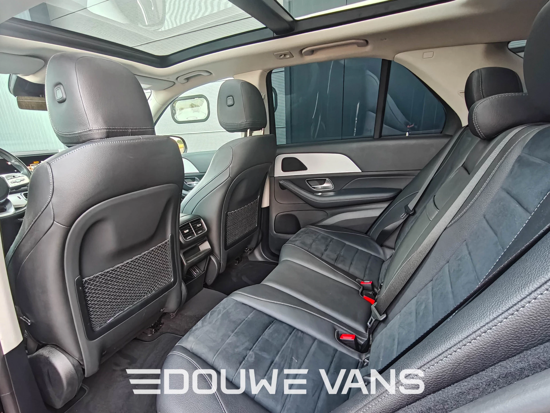 Mercedes-Benz GLE 2021 - 350e 4Matic Trekhaak AMG Leder Panorama afbeelding 32