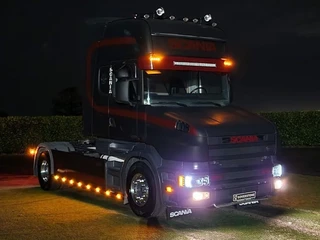 Scania T 2002 - T164-580 V8 Topline 4x2 - Original Torpedo/Hauber - Retarder - 4.70 WB - PTO/Hydraulic - Light bar - Leather seats obrazek 41